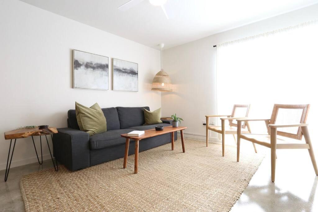 Concrete Suite 5 Min Walk To Shands Uf Гейнсвил Екстериор снимка